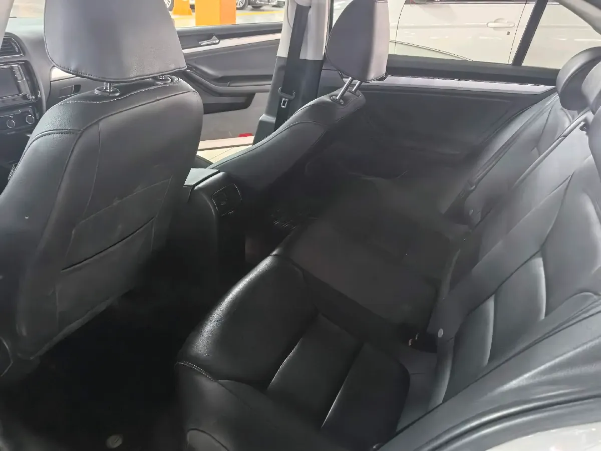 2018 JMC YuSheng S350 2.0T 141HP L4 6AT,autocango,china used car exporter,china ev exporter,chinese used car exporter,chinese used ev exporter