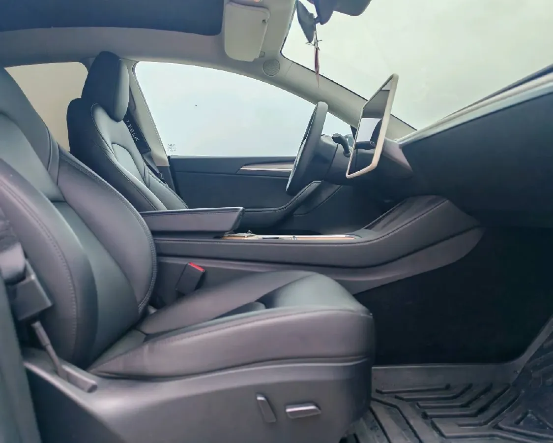 2024 Tesla Model Y BEV 78.4KWH,autocango,china used car exporter,china ev exporter,chinese used car exporter,chinese used ev exporter