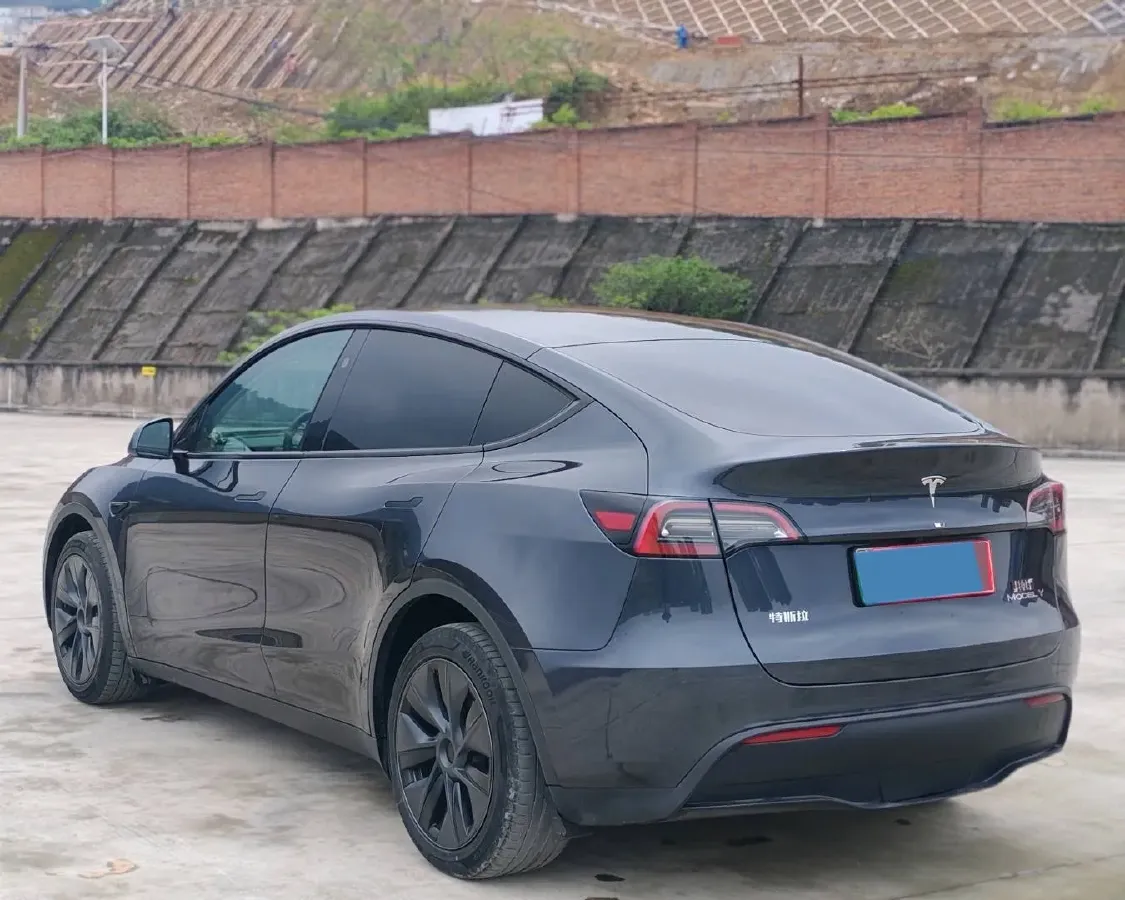 2024 Tesla Model Y BEV 78.4KWH,autocango,china used car exporter,china ev exporter,chinese used car exporter,chinese used ev exporter