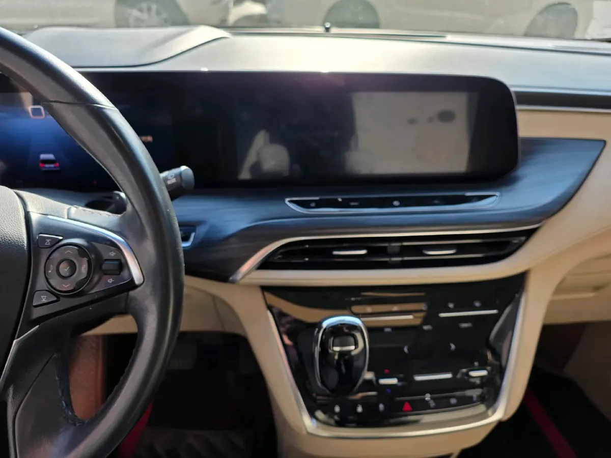 2023 Buick GL8 2.0T 237HP L4 9AT,autocango,china used car exporter,china ev exporter,chinese used car exporter,chinese used ev exporter