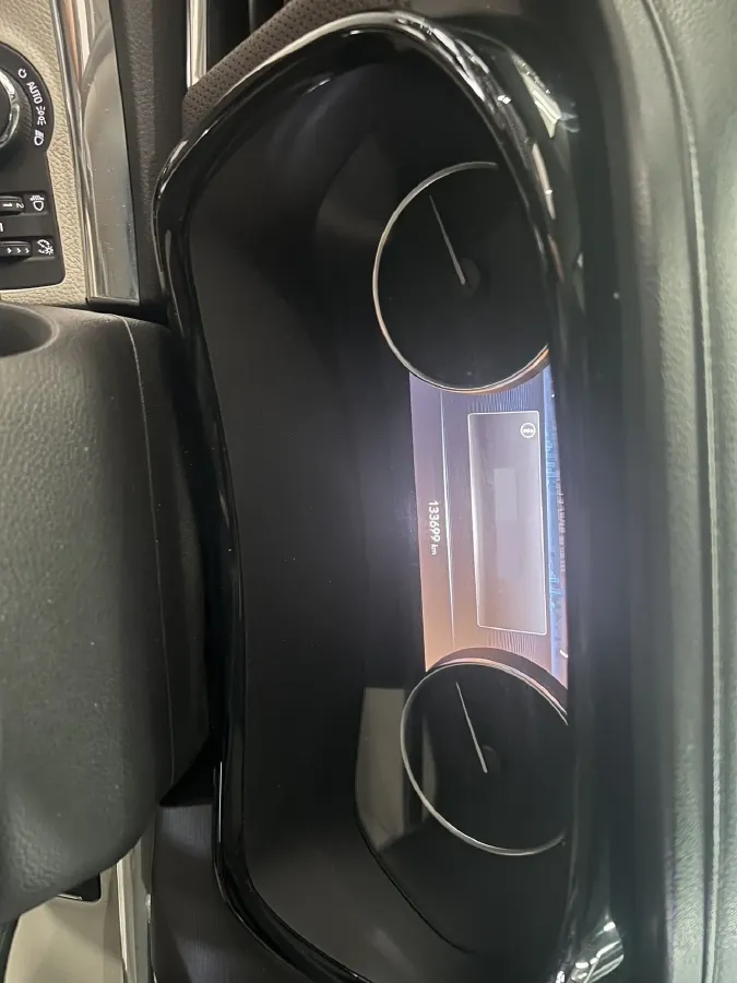 2023 Buick GL8 2.0T 237HP L4 9AT,autocango,china used car exporter,china ev exporter,chinese used car exporter,chinese used ev exporter