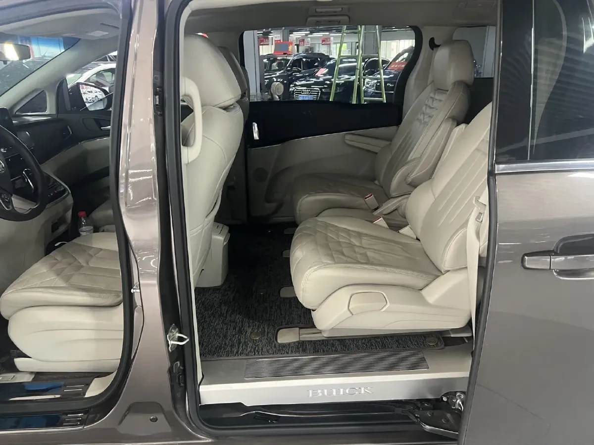 2023 Buick GL8 2.0T 237HP L4 9AT,autocango,china used car exporter,china ev exporter,chinese used car exporter,chinese used ev exporter