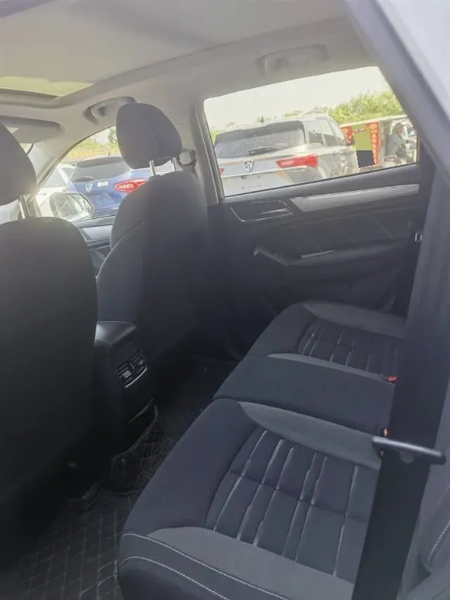 2020 Roewe RX5 1.5T 169HP L4 6MT,autocango,china used car exporter,china ev exporter,chinese used car exporter,chinese used ev exporter