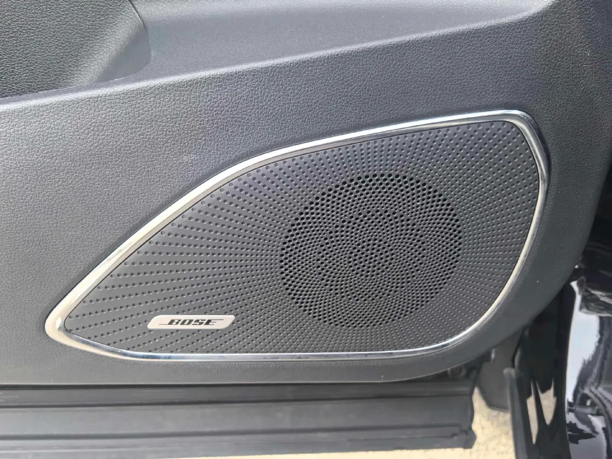 2022 HongQi HS5 2.0T 224HP L4 6AT,autocango,china used car exporter,china ev exporter,chinese used car exporter,chinese used ev exporter