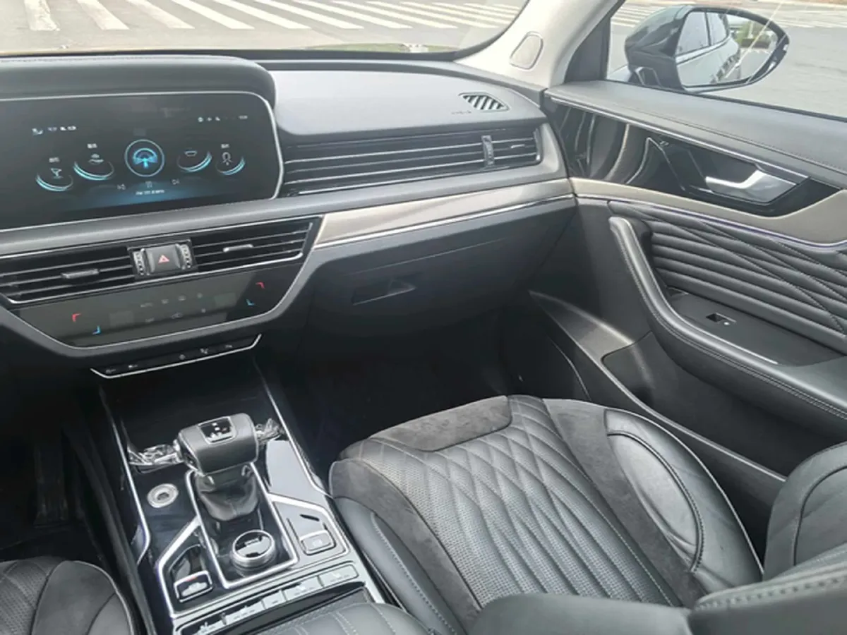 2022 HongQi HS5 2.0T 224HP L4 6AT,autocango,china used car exporter,china ev exporter,chinese used car exporter,chinese used ev exporter