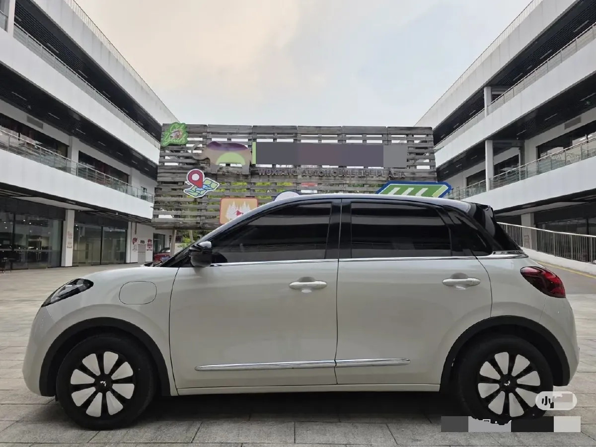 2023 WuLing BinGuo BEV 31.9KWH,autocango,china used car exporter,china ev exporter,chinese used car exporter,chinese used ev exporter