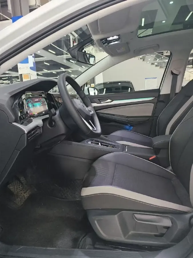 2023 Volkswagen Golf 1.4T 150HP L4 7DCT,autocango,china used car exporter,china ev exporter,chinese used car exporter,chinese used ev exporter