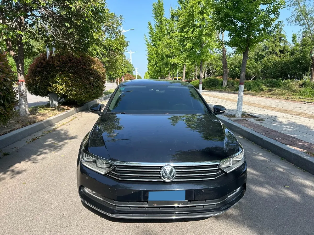 2019 Volkswagen Magotan 2.0T 186HP L4 7DCT,autocango,china used car exporter,china ev exporter,chinese used car exporter,chinese used ev exporter