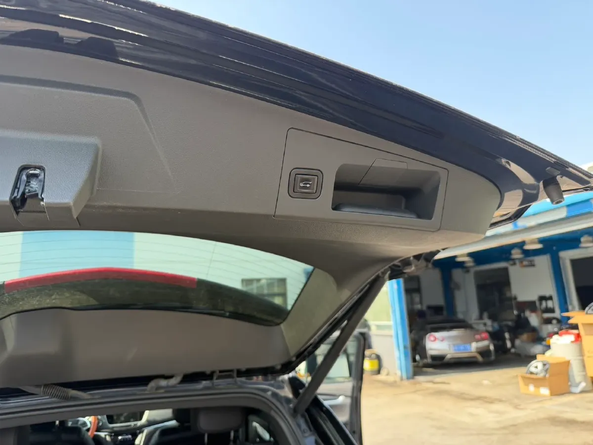 2022 Cadillac XT5 2.0T 237HP L4 9AT,autocango,china used car exporter,china ev exporter,chinese used car exporter,chinese used ev exporter