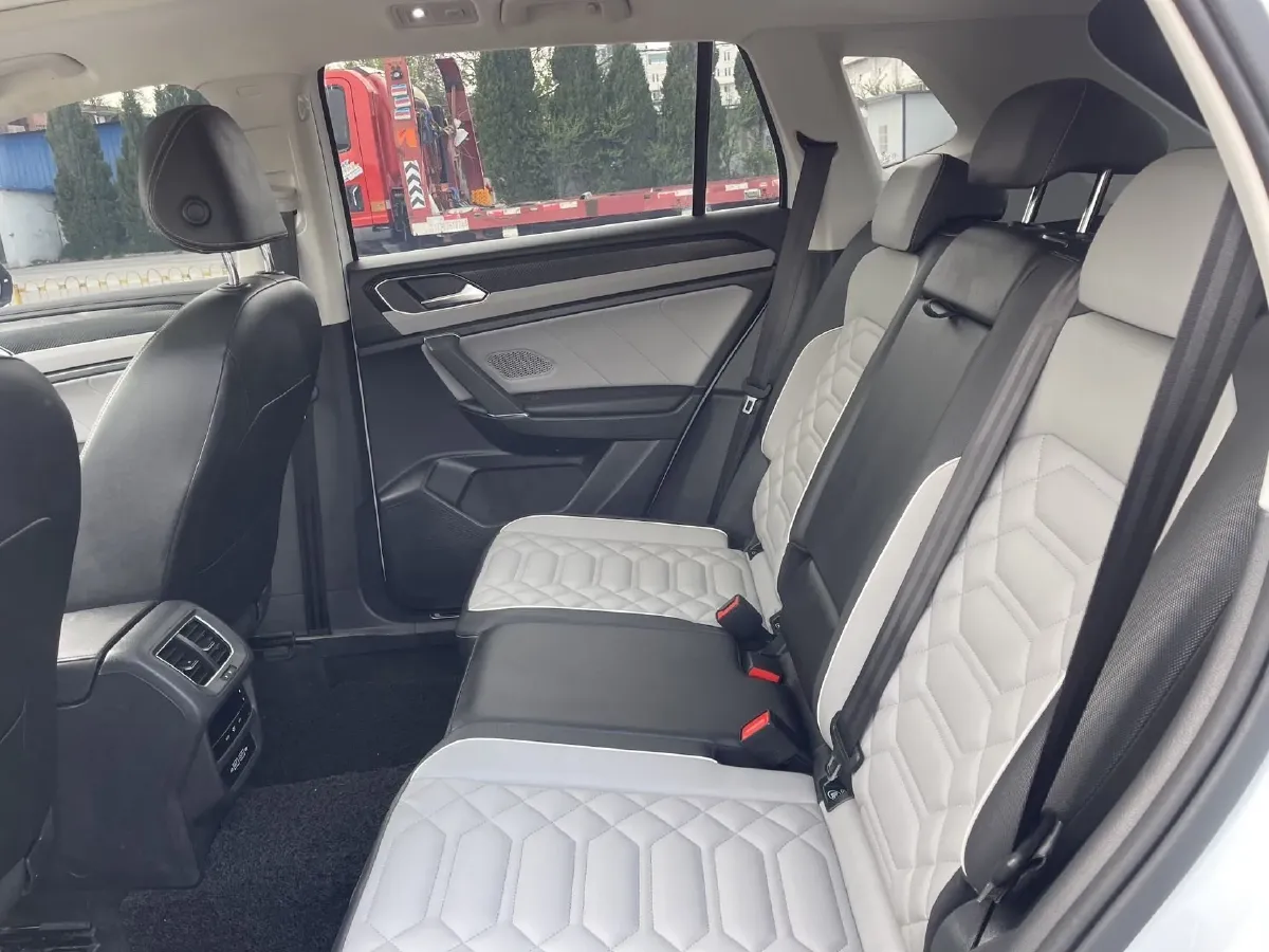 2024 Volkswagen Tayron 1.5T 160HP L4 7DCT,autocango,china used car exporter,china ev exporter,chinese used car exporter,chinese used ev exporter