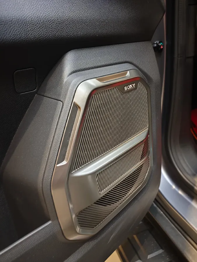 2024 Jetour ShanHai TravellerC-DM 1.5T 156HP L4 3DHT PHEV 43.24KWH,autocango,china used car exporter,china ev exporter,chinese used car exporter,chinese used ev exporter