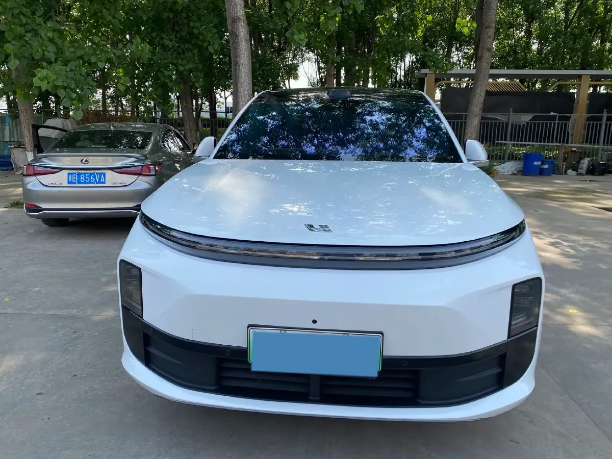 2025 Li L6 Range Extended 154HP L4 REEV,autocango,china used car exporter,china ev exporter,chinese used car exporter,chinese used ev exporter