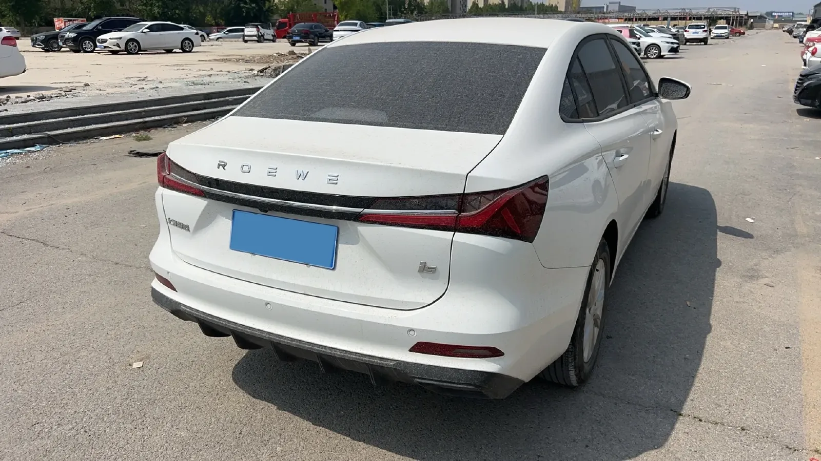 2023 Roewe i5 1.5L 129HP L4 5MT,autocango,china used car exporter,china ev exporter,chinese used car exporter,chinese used ev exporter
