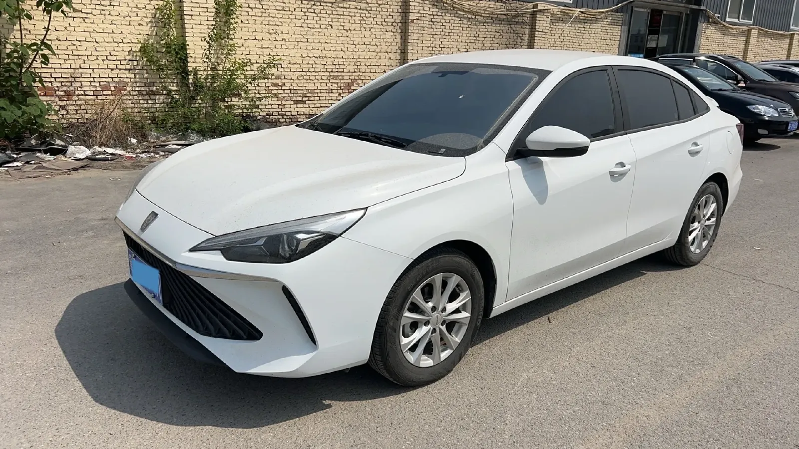 2023 Roewe i5 1.5L 129HP L4 5MT,autocango,china used car exporter,china ev exporter,chinese used car exporter,chinese used ev exporter
