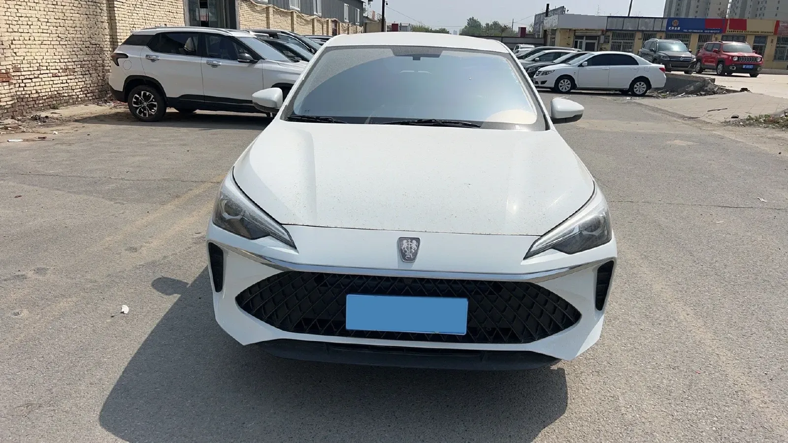 2023 Roewe i5 1.5L 129HP L4 5MT,autocango,china used car exporter,china ev exporter,chinese used car exporter,chinese used ev exporter
