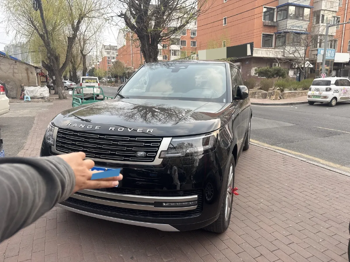 2026 Land Rover Range Rover Velar 3.0T 400HP L6 8AT,autocango,china used car exporter,china ev exporter,chinese used car exporter,chinese used ev exporter