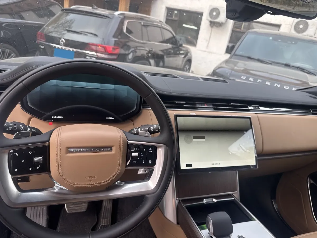 2026 Land Rover Range Rover Velar 3.0T 400HP L6 8AT,autocango,china used car exporter,china ev exporter,chinese used car exporter,chinese used ev exporter