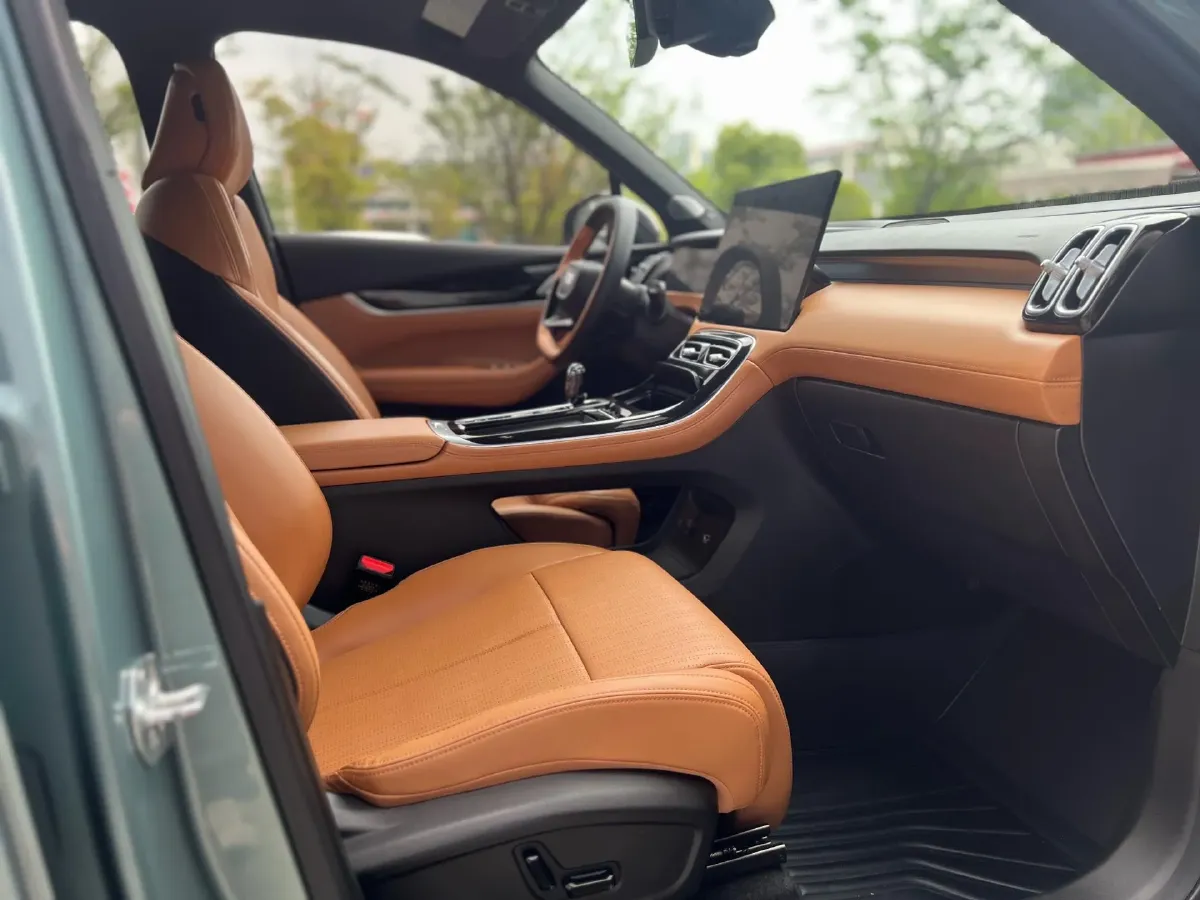 2025 Geely StarRay 1.5T 181HP L4 7DCT,autocango,china used car exporter,china ev exporter,chinese used car exporter,chinese used ev exporter