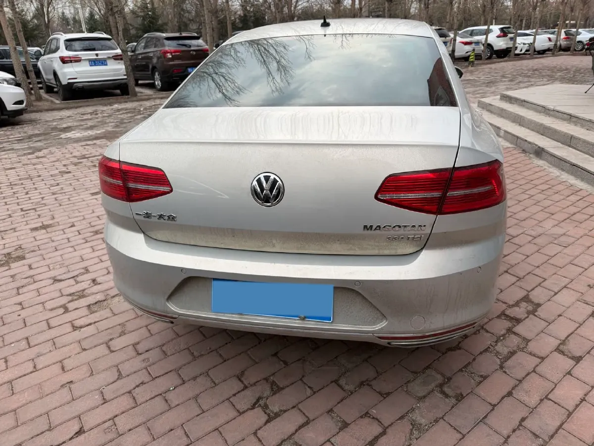 2018 Volkswagen Magotan 1.8T 180HP L4 7DCT,autocango,china used car exporter,china ev exporter,chinese used car exporter,chinese used ev exporter