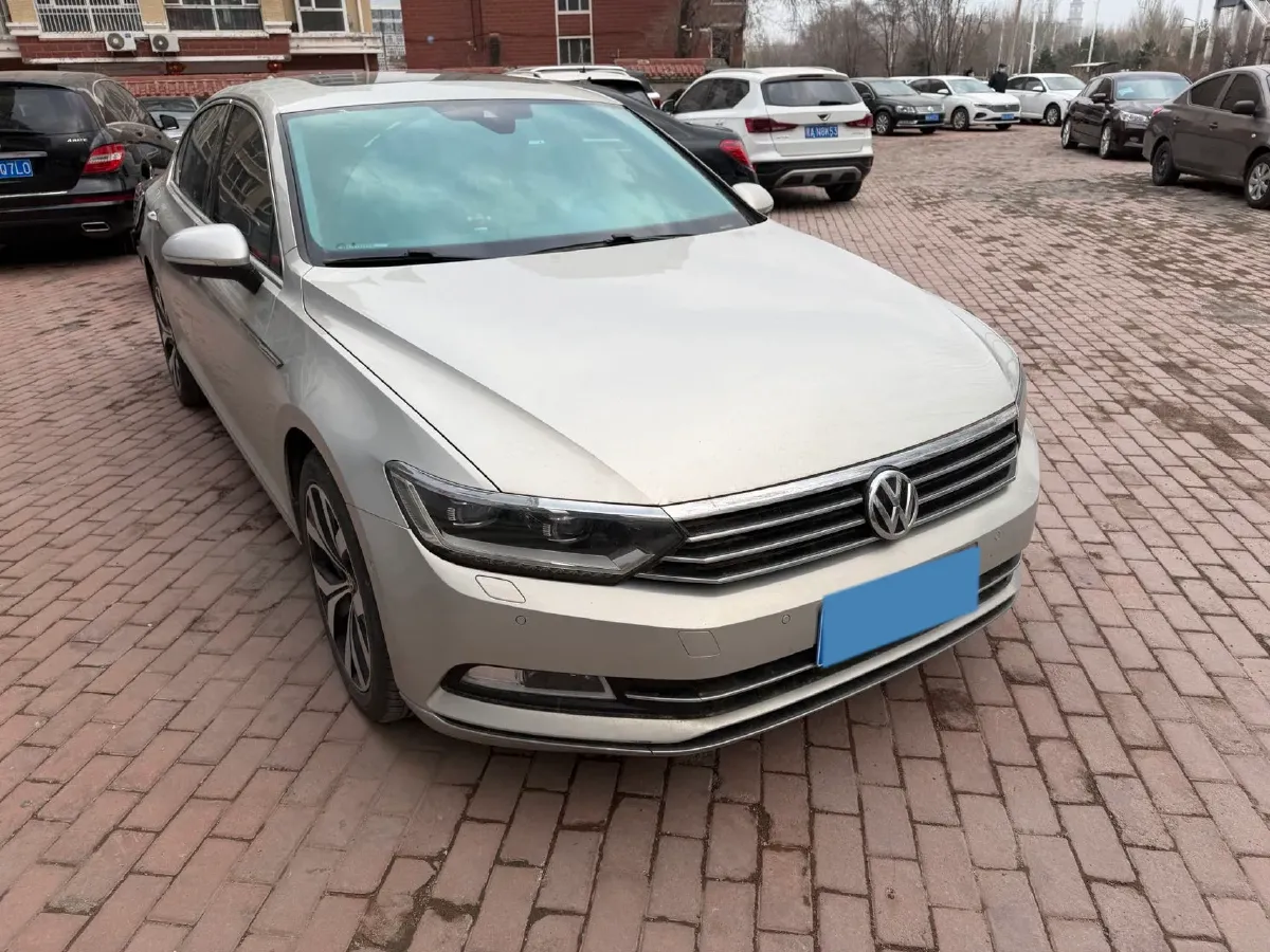 2018 Volkswagen Magotan 1.8T 180HP L4 7DCT,autocango,china used car exporter,china ev exporter,chinese used car exporter,chinese used ev exporter