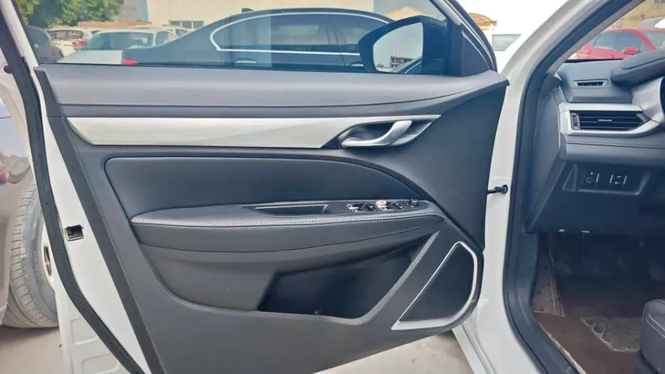 2020 Geely Emgrand 1.5L 109HP L4 5MT,autocango,china used car exporter,china ev exporter,chinese used car exporter,chinese used ev exporter