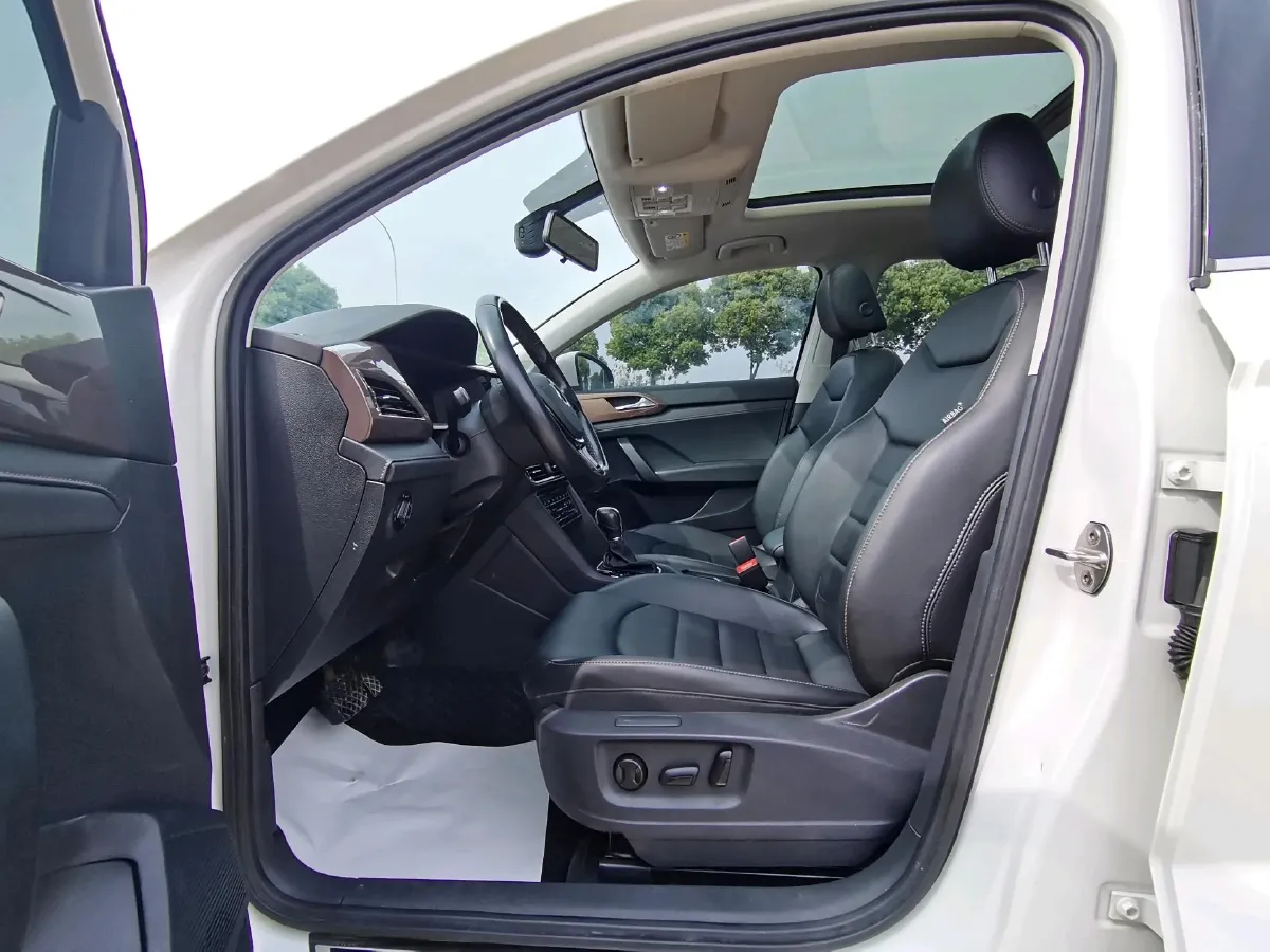 2022 Volkswagen Tharu 1.4T 150HP L4 7DCT,autocango,china used car exporter,china ev exporter,chinese used car exporter,chinese used ev exporter