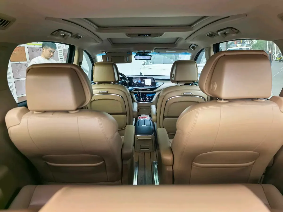 2020 Buick GL8 2.0T 237HP L4 9AT,autocango,china used car exporter,china ev exporter,chinese used car exporter,chinese used ev exporter