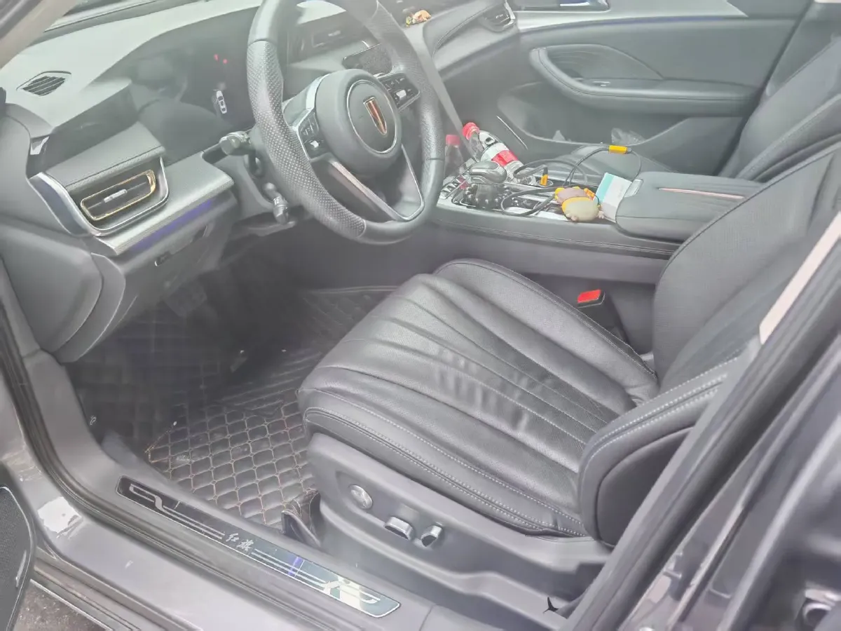 2023 HongQi H5 2.0T 224HP L4 8AT,autocango,china used car exporter,china ev exporter,chinese used car exporter,chinese used ev exporter