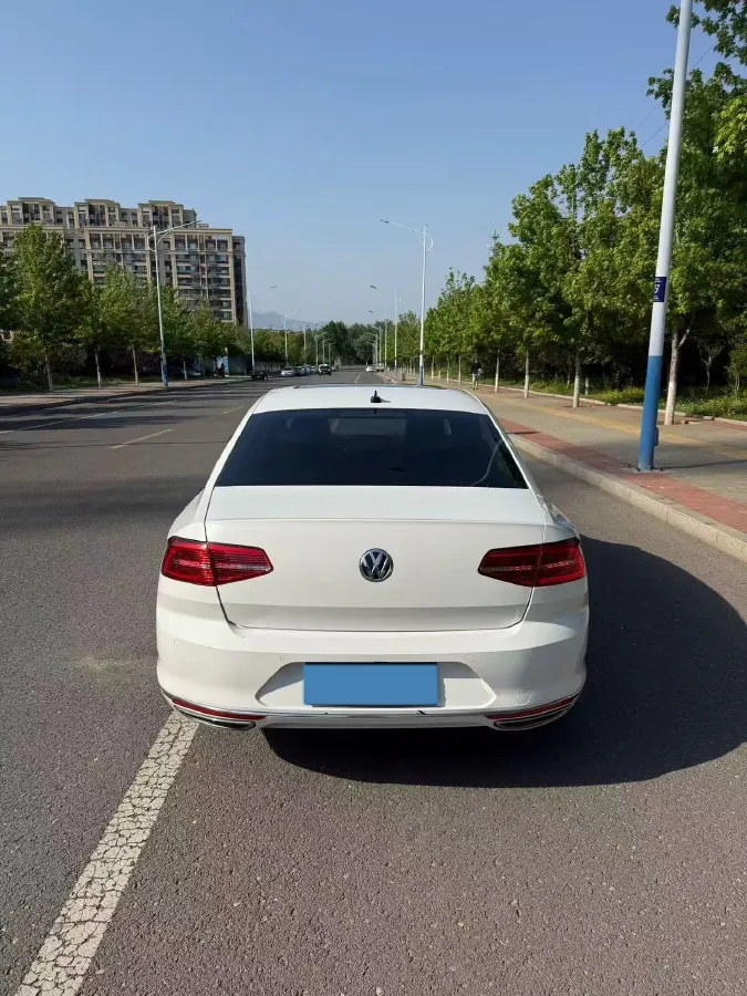 2018 Volkswagen Magotan 1.8T 180HP L4 7DCT,autocango,china used car exporter,china ev exporter,chinese used car exporter,chinese used ev exporter