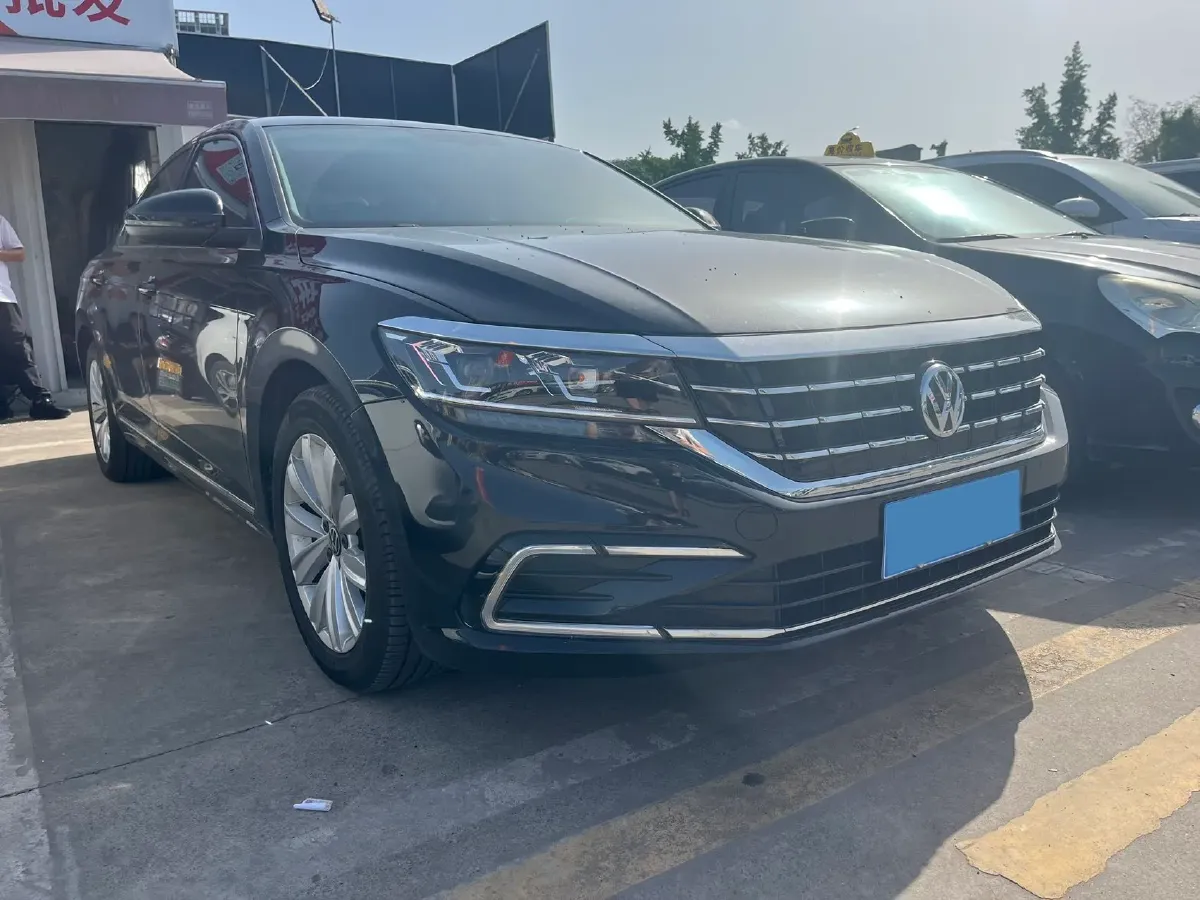 2021 Volkswagen Passat 2.0T 186HP L4 7DCT,autocango,china used car exporter,china ev exporter,chinese used car exporter,chinese used ev exporter