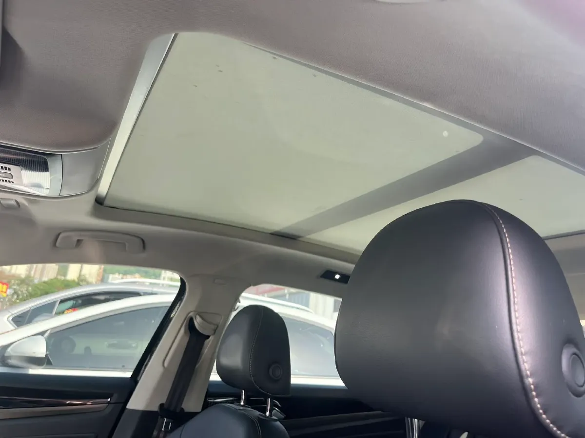 2021 Volkswagen Passat 2.0T 186HP L4 7DCT,autocango,china used car exporter,china ev exporter,chinese used car exporter,chinese used ev exporter