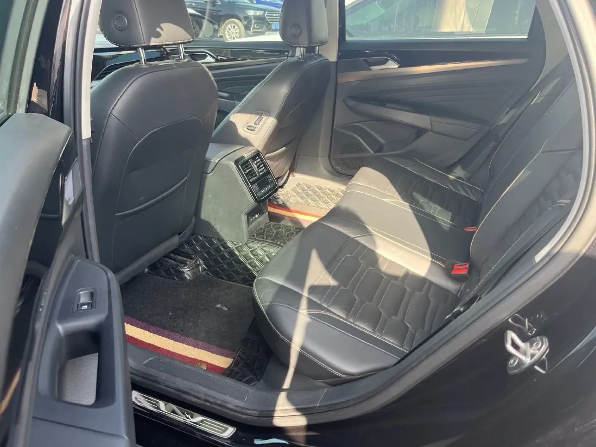 2021 Volkswagen Passat 2.0T 186HP L4 7DCT,autocango,china used car exporter,china ev exporter,chinese used car exporter,chinese used ev exporter