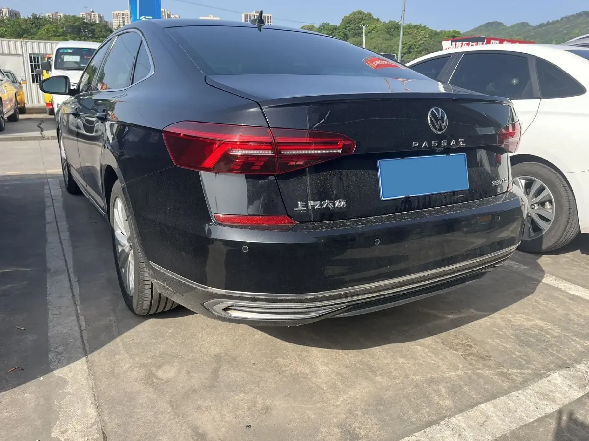2021 Volkswagen Passat 2.0T 186HP L4 7DCT,autocango,china used car exporter,china ev exporter,chinese used car exporter,chinese used ev exporter