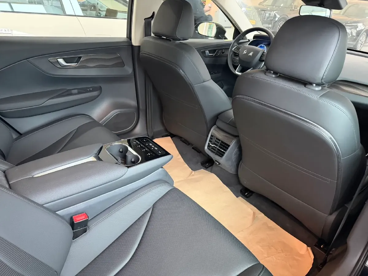 2021 HongQi E-QM5 BEV 54KWH,autocango,china used car exporter,china ev exporter,chinese used car exporter,chinese used ev exporter