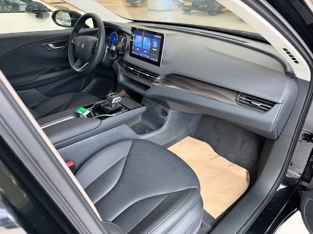 2021 HongQi E-QM5 BEV 54KWH,autocango,china used car exporter,china ev exporter,chinese used car exporter,chinese used ev exporter