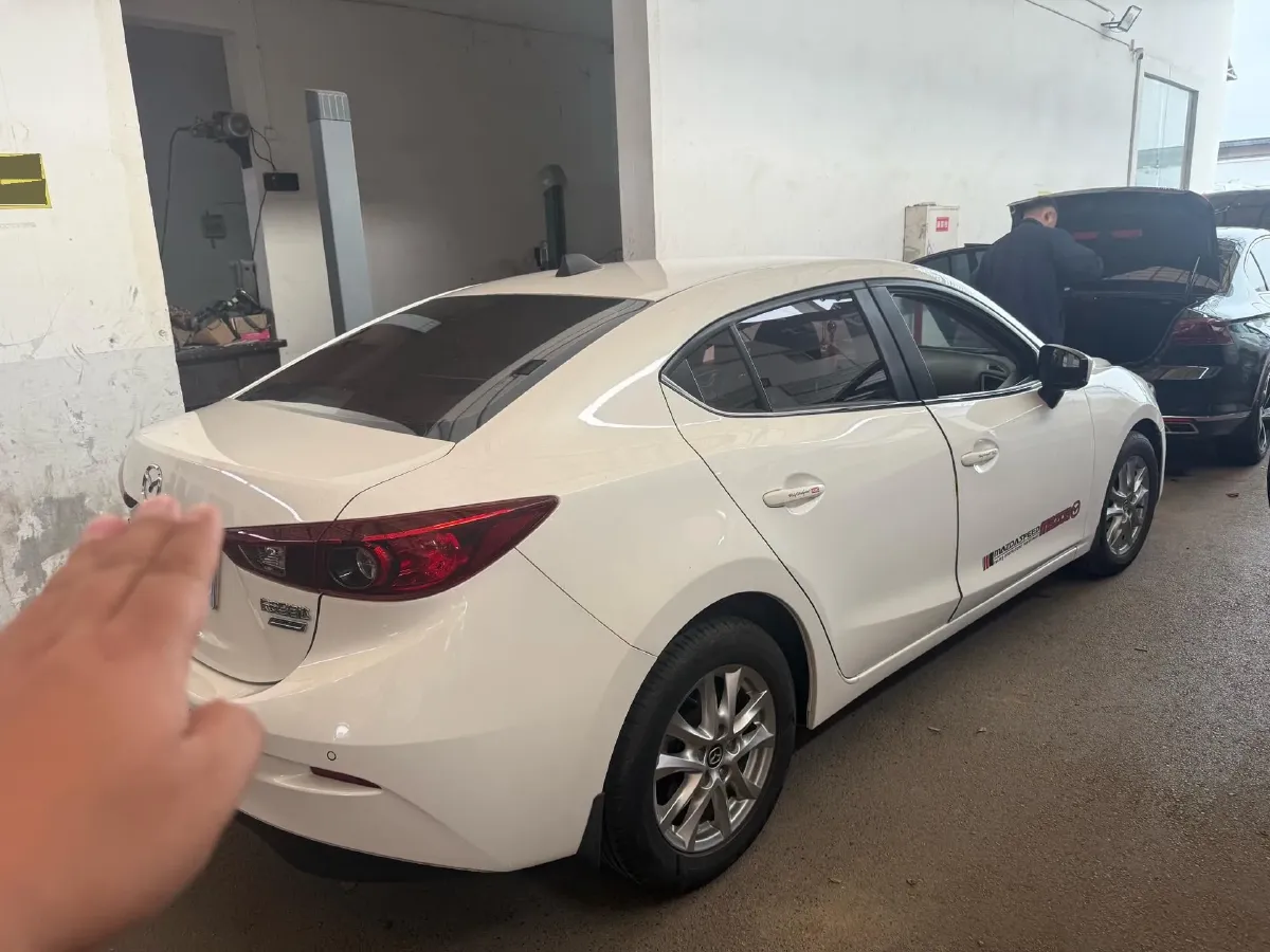 2017 Mazda 3 Axela 1.5L 117HP L4 6MT,autocango,china used car exporter,china ev exporter,chinese used car exporter,chinese used ev exporter