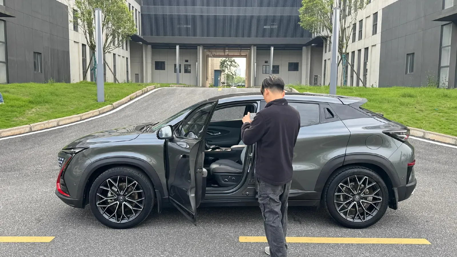 2022 ChangAn UNI-T 1.5T 188HP L4 7DCT,autocango,china used car exporter,china ev exporter,chinese used car exporter,chinese used ev exporter