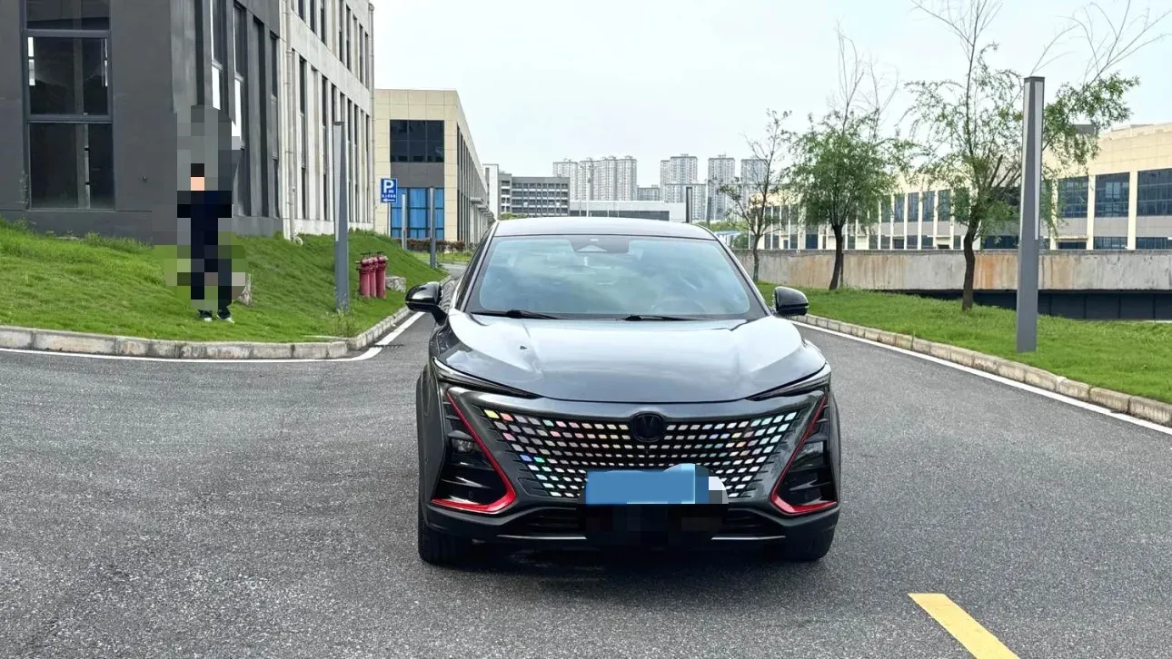 2022 ChangAn UNI-T 1.5T 188HP L4 7DCT,autocango,china used car exporter,china ev exporter,chinese used car exporter,chinese used ev exporter