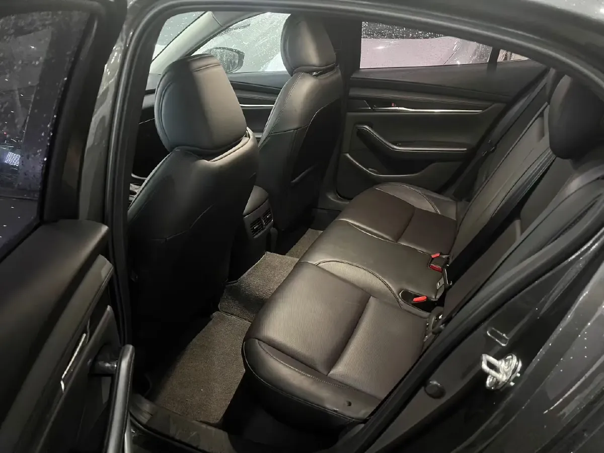 2022 Mazda 3 Axela 2.0L 158HP L4 6AT,autocango,china used car exporter,china ev exporter,chinese used car exporter,chinese used ev exporter