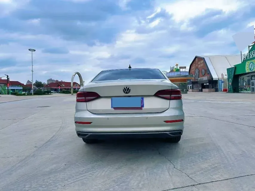 2022 Volkswagen Sagitar 1.2T 116HP L4 7DCT,autocango,china used car exporter,china ev exporter,chinese used car exporter,chinese used ev exporter