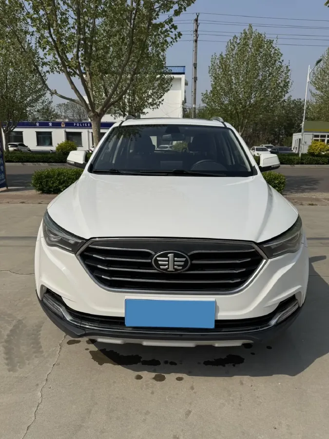 2019 Bestune X40 1.6L 114HP L4 6AT,autocango,china used car exporter,china ev exporter,chinese used car exporter,chinese used ev exporter