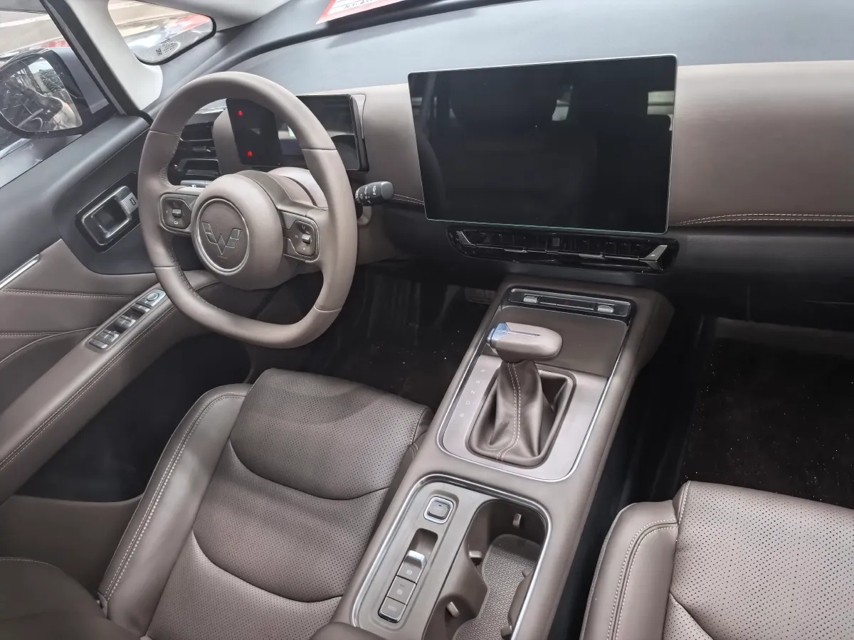 2025 WuLing XingGuang 730 1.5T 177HP L4 CVT,autocango,china used car exporter,china ev exporter,chinese used car exporter,chinese used ev exporter