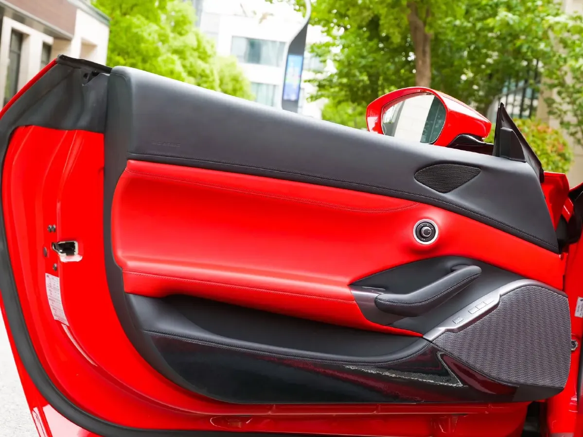 2018 Ferrari Portofino 3.9T 600HP V8 7DCT,autocango,china used car exporter,china ev exporter,chinese used car exporter,chinese used ev exporter