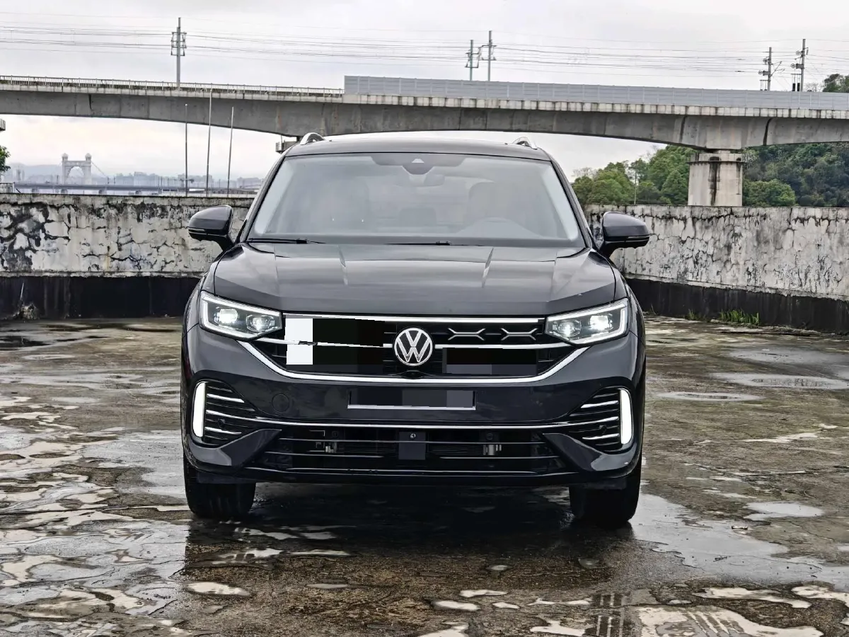2024 Volkswagen Tayron 2.0T 186HP L4 7DCT,autocango,china used car exporter,china ev exporter,chinese used car exporter,chinese used ev exporter