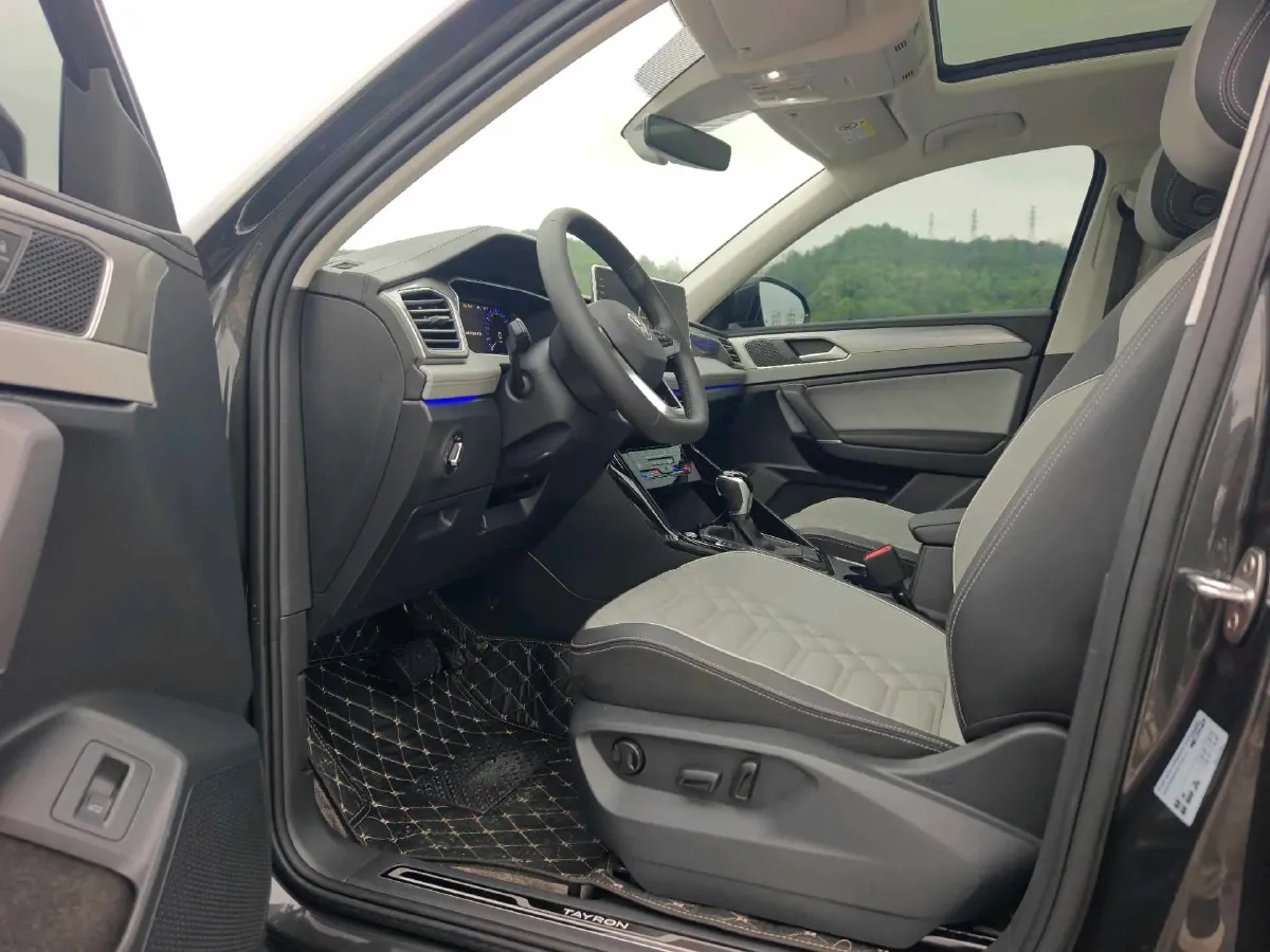 2024 Volkswagen Tayron 2.0T 186HP L4 7DCT,autocango,china used car exporter,china ev exporter,chinese used car exporter,chinese used ev exporter