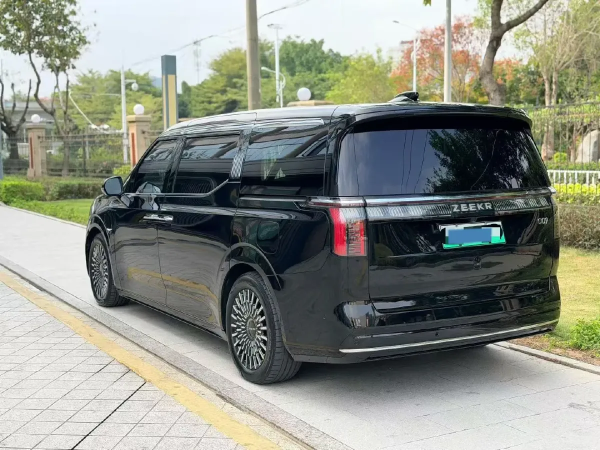 2024 Zeekr 009 BEV 108KWH,autocango,china used car exporter,china ev exporter,chinese used car exporter,chinese used ev exporter