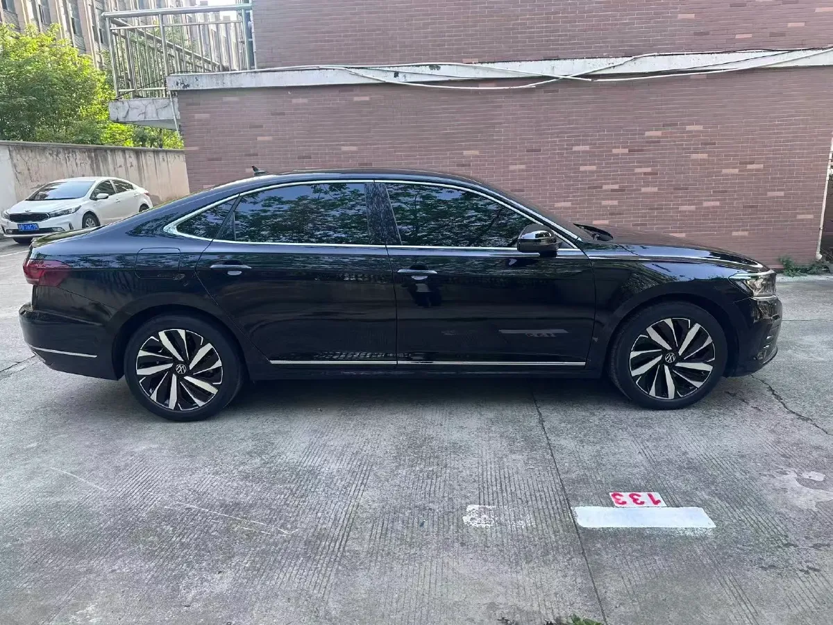 2023 Volkswagen Passat 2.0T 186HP L4 7DCT,autocango,china used car exporter,china ev exporter,chinese used car exporter,chinese used ev exporter