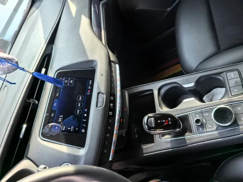 2021 Cadillac XT4 2.0T 237HP L4 9AT,autocango,china used car exporter,china ev exporter,chinese used car exporter,chinese used ev exporter