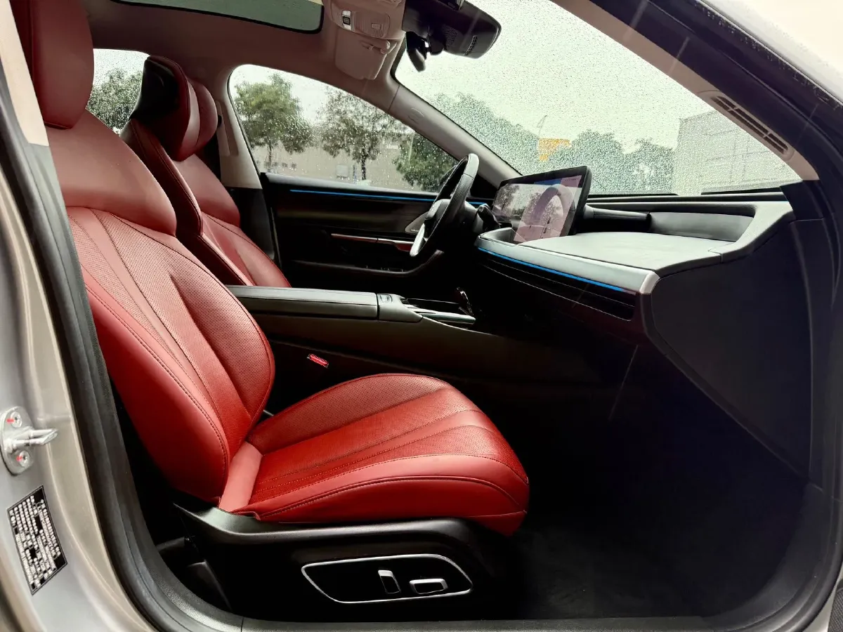 2020 Xpeng P7 BEV 70.8KWH,autocango,china used car exporter,china ev exporter,chinese used car exporter,chinese used ev exporter