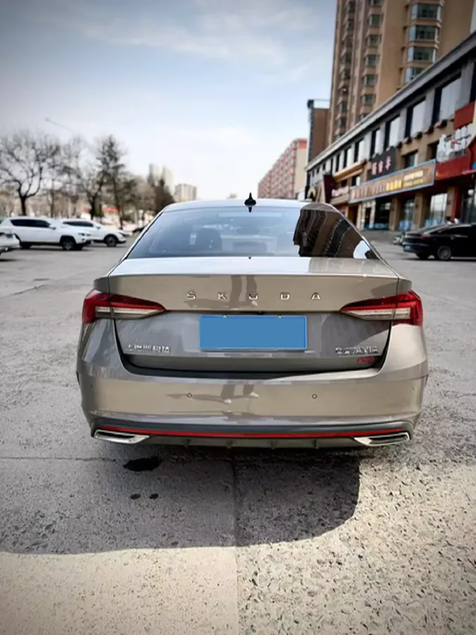 2022 Skoda Octavia 1.4T 150HP L4 7DCT,autocango,china used car exporter,china ev exporter,chinese used car exporter,chinese used ev exporter